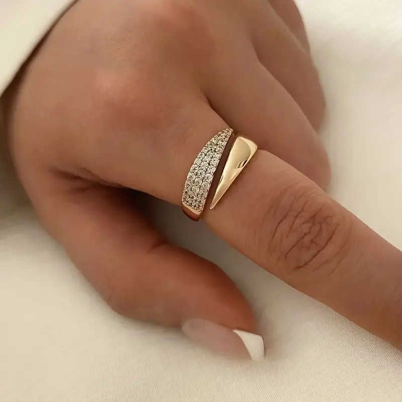 Daniela | Zarter Ring mit edlem Design - Image 2