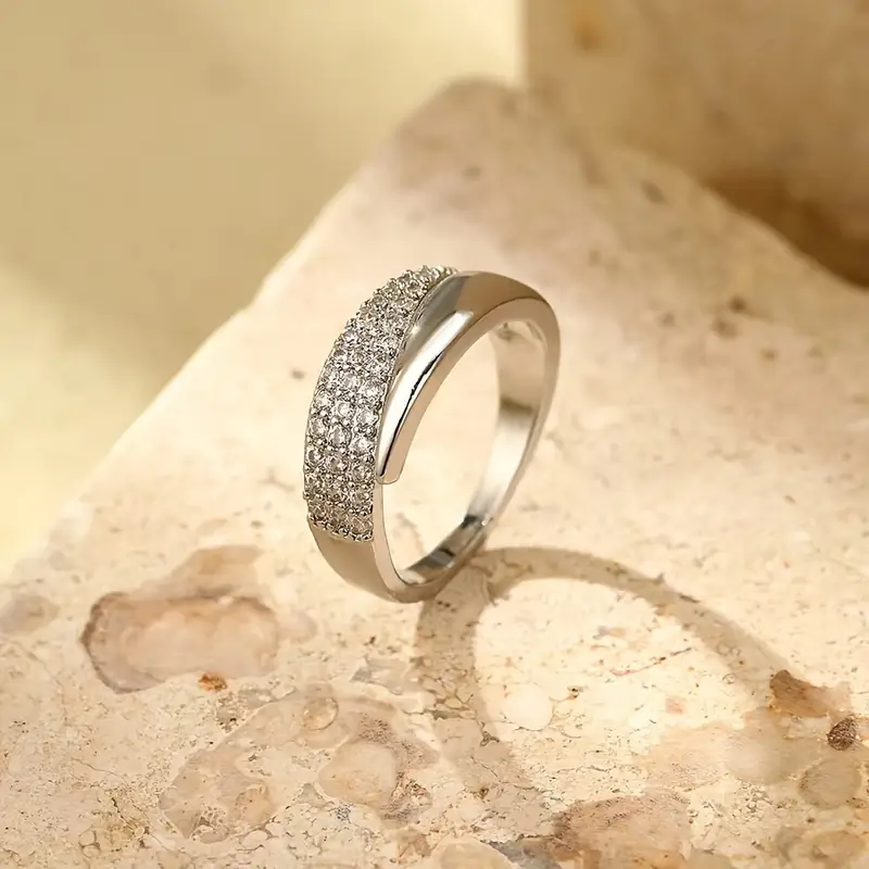 Daniela | Zarter Ring mit edlem Design - Image 4