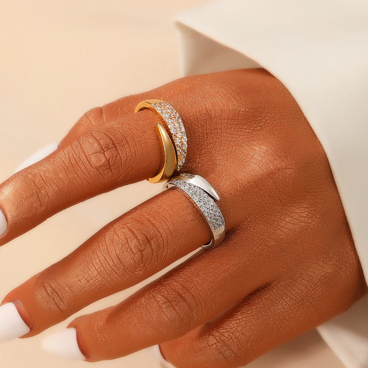 Daniela | Zarter Ring mit edlem Design - Image 7