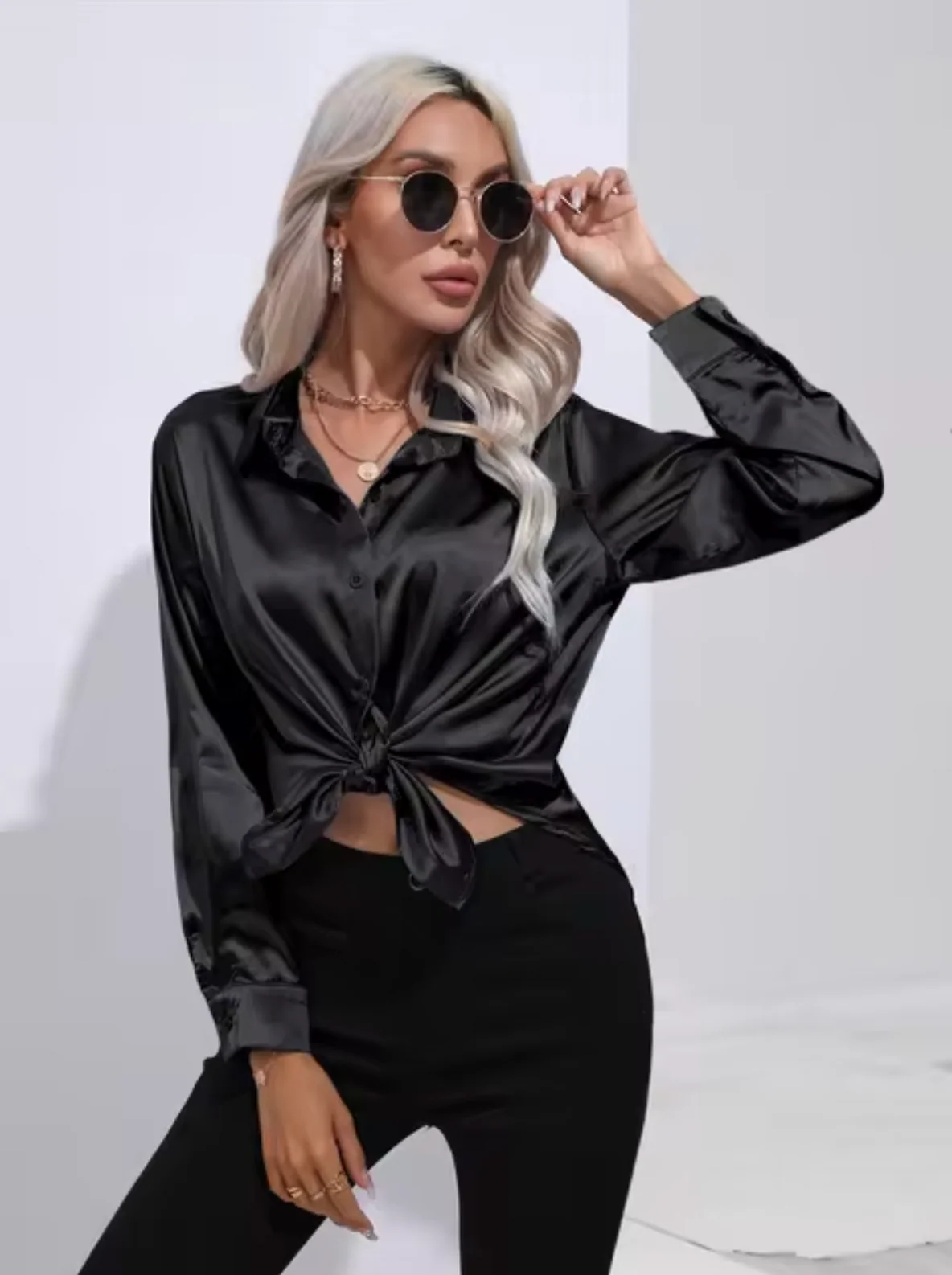 Doreen | Elegante Satin Charm Bluse - Image 6