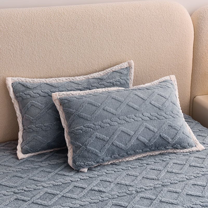DreamLoom | Samt-Bettwäscheset für luxuriösen Schlafzimmerkomfort und modernes Ambiente - Image 5