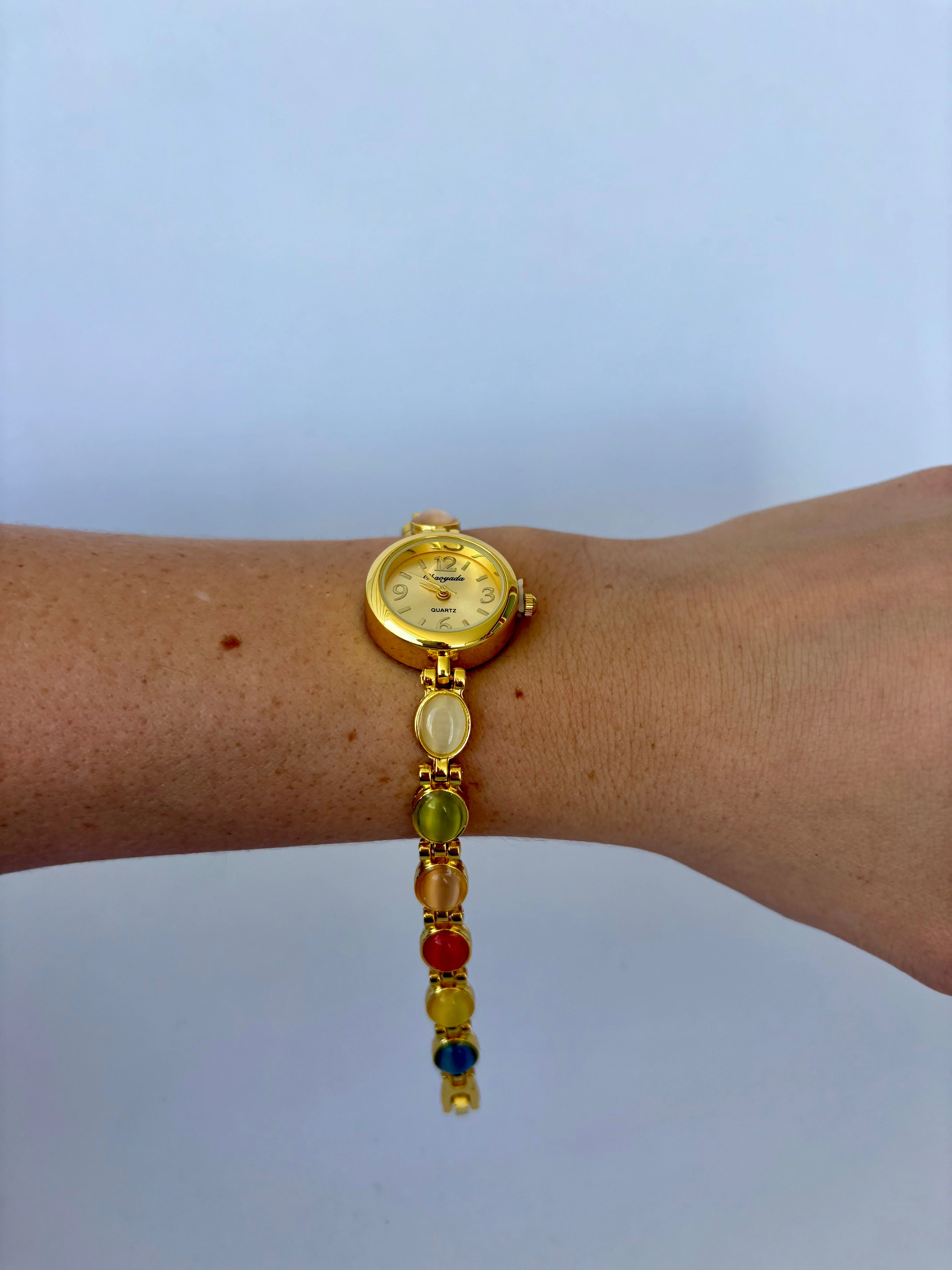 Elegante Vintage Damen Armbanduhr Pastell Gold Quarz