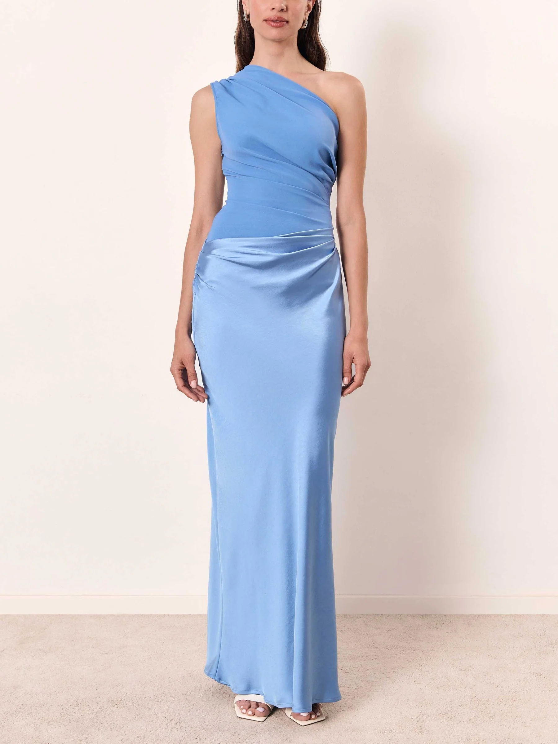 Elegantes Maxikleid mit One-Shoulder-Ausschnitt für Frauen – Perfekt für besondere Anlässe - Image 6