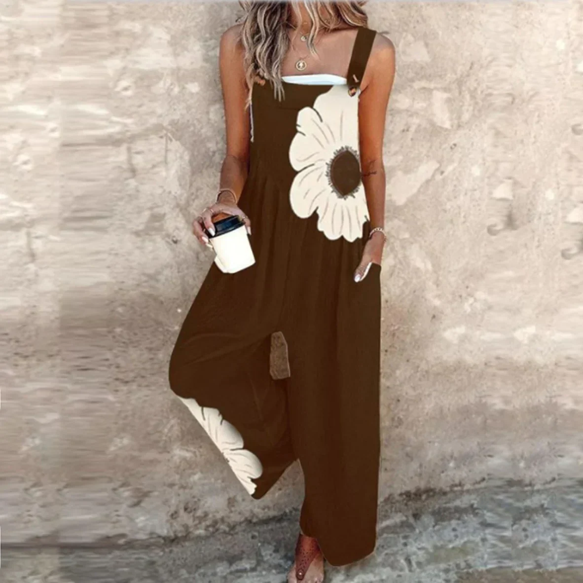 Elena | Damen Latzhose mit feinem Print im Trendlook - Image 11