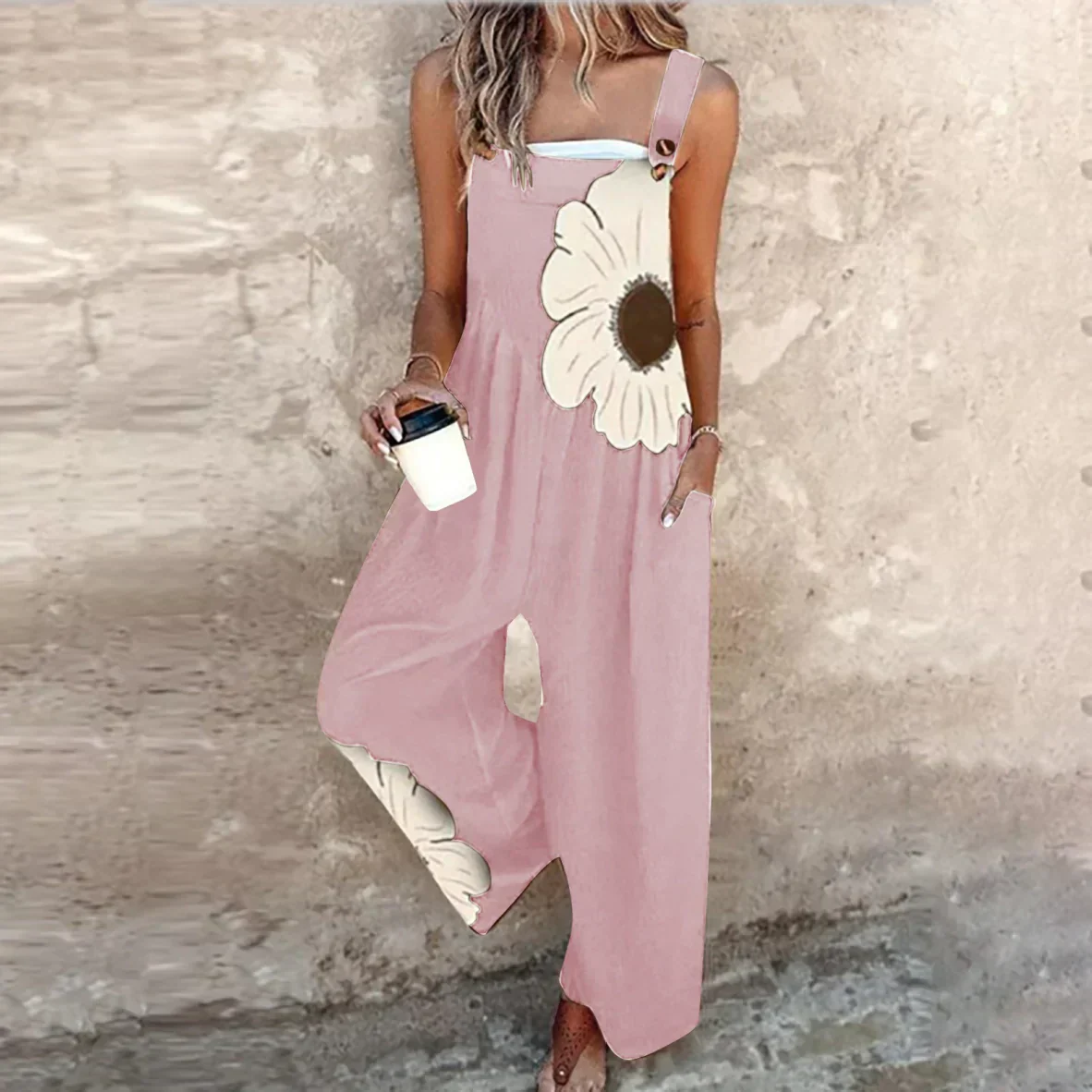 Elena | Damen Latzhose mit feinem Print im Trendlook - Image 6