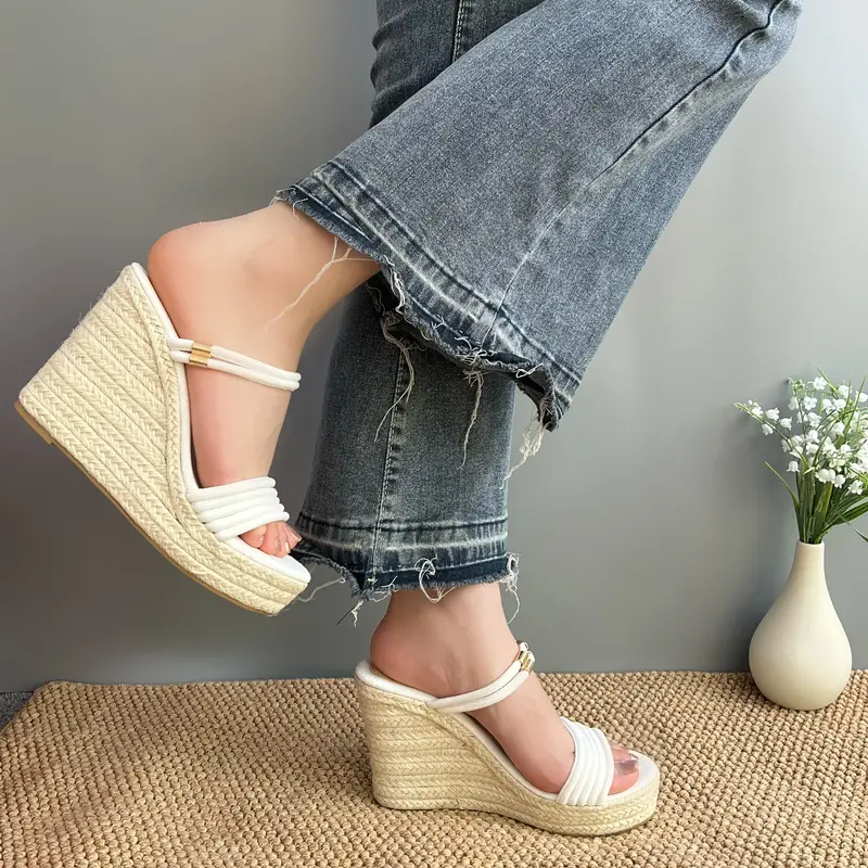 Emila – Keilsandalen mit Doppelriemen - Image 7