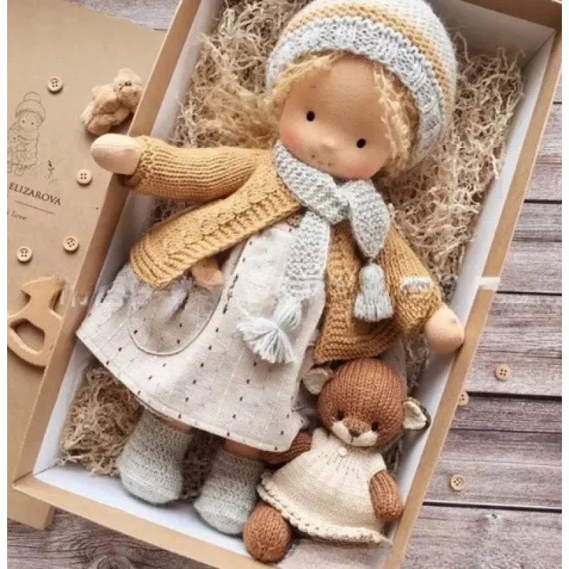 Emma | Handgefertigte Plüschpuppe aus Baumwolle – Waldorf-Kuscheltier mit Stoffbox | Niedlich & kuschelig | Für Kindergeburtstage & Spielspaß im Alltag - Image 9