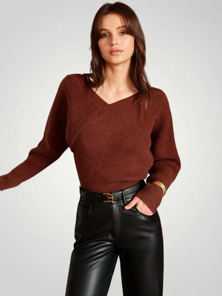 Freya | Langer Pullover mit Eleganter Asymmetrie - Image 2