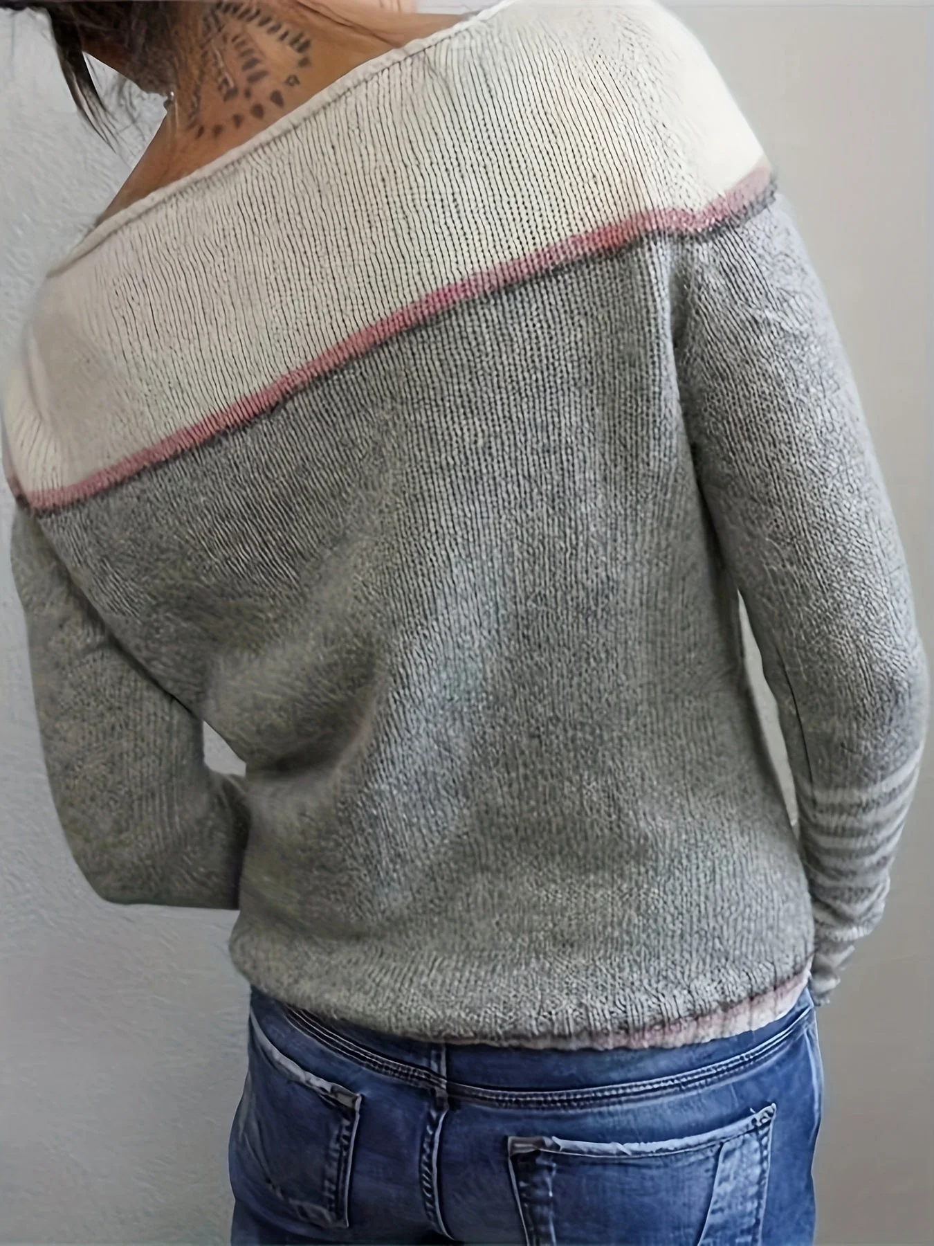 Greta | Eleganter Damen Pullover breit und gestreift - Image 2