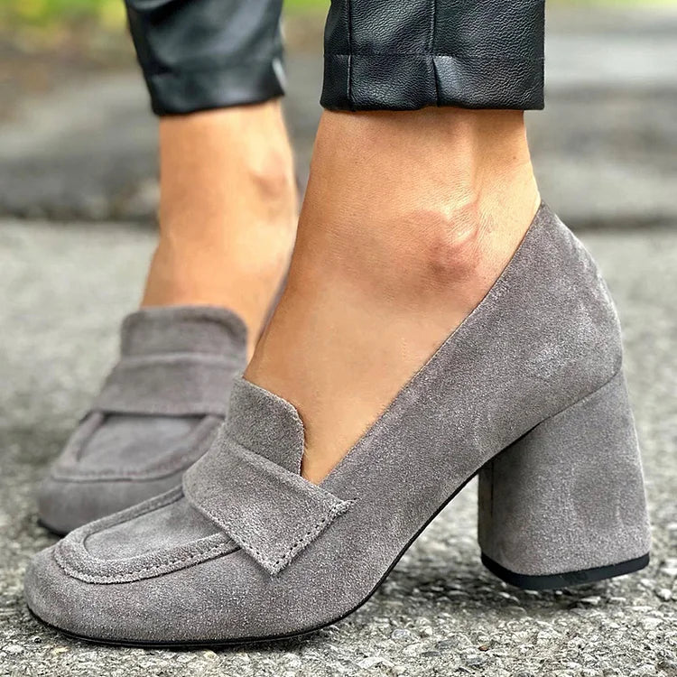 Halelina - Retro Loafers aus Wildleder mit quadratischer Toe und dickem Absatz