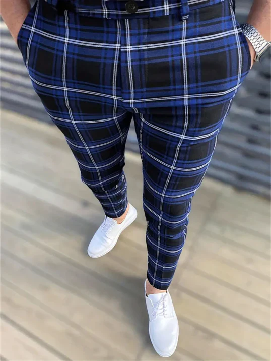 Herren-Hose mit feinem musterbild | klarer linienstil