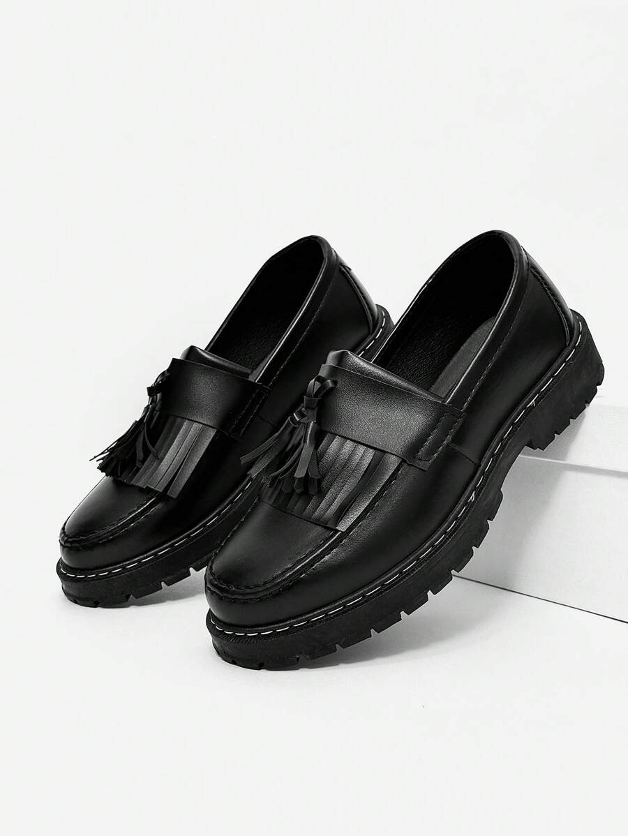Herren Lässige Schuhe mit dicker Sohle, Slip-On, erhöhte Passform, einfaches schwarzes Leder, rutschfeste Studentenschuhe, formelle Businessschuhe mit Quasten, leichte Lässig Arbeitsschuhe