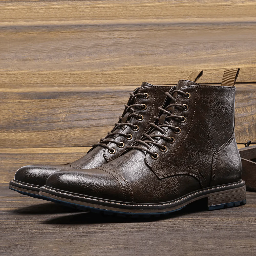 Herrenstiefel | Geschlossene Form mit vorderer Schnürung