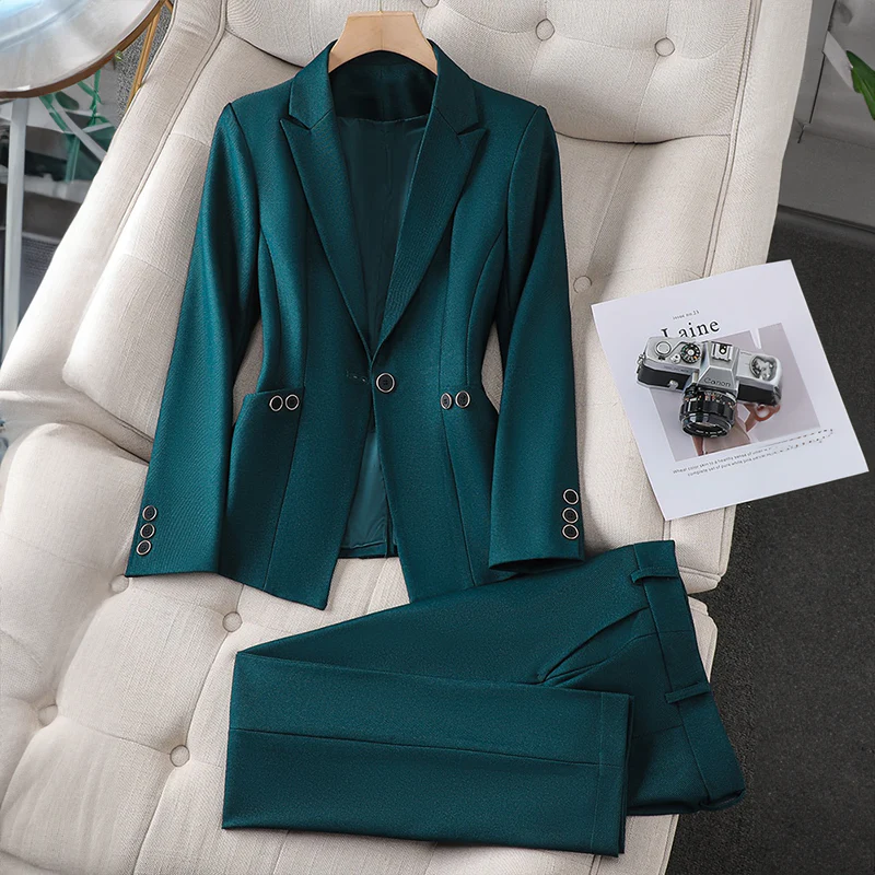 Ivana-  Prestige Blazer Anzug - Image 4