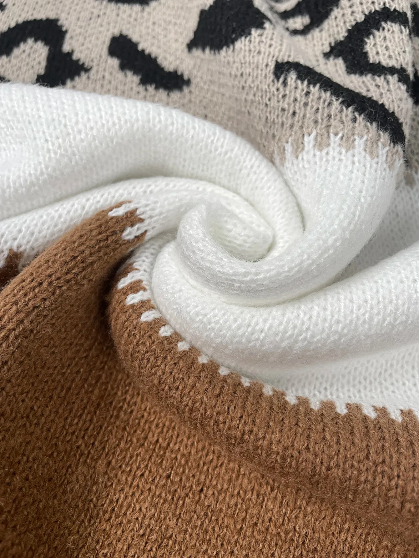 Jade - Bequemer moderner Pullover - Image 2
