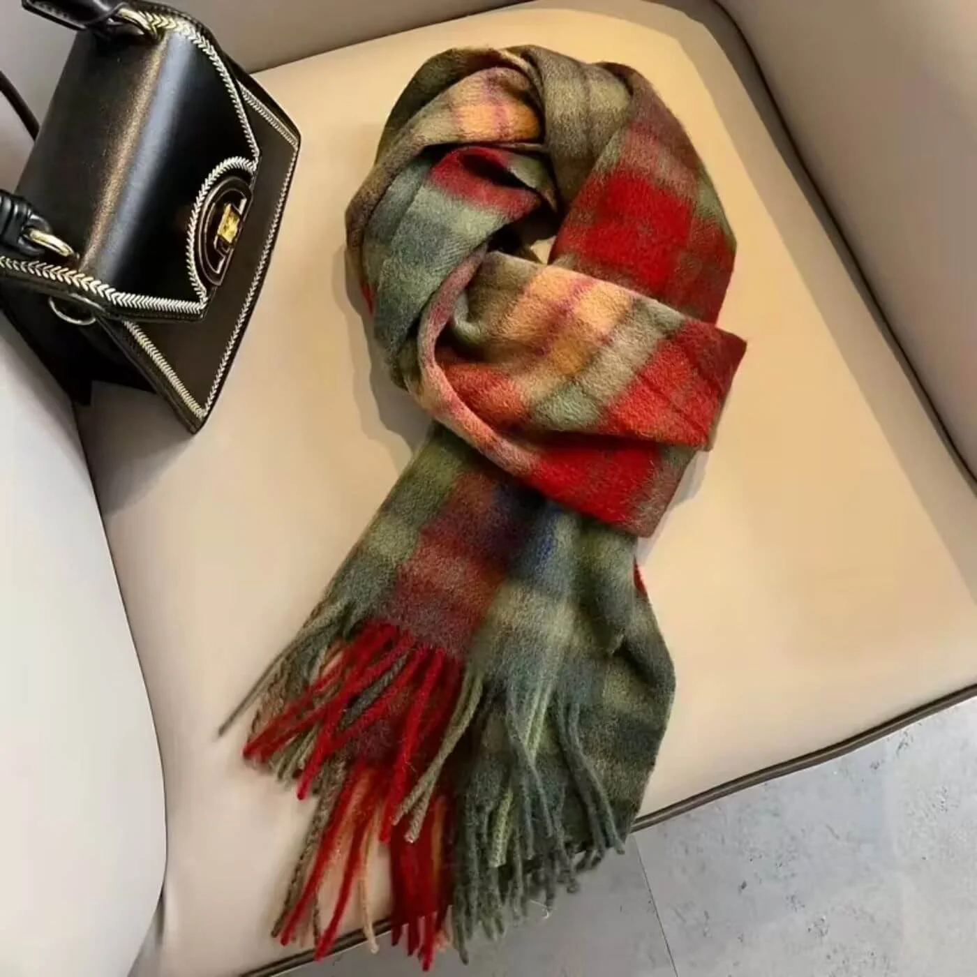 Jana | Damen Schal klassisch gemütlich & winterwarm - Image 5