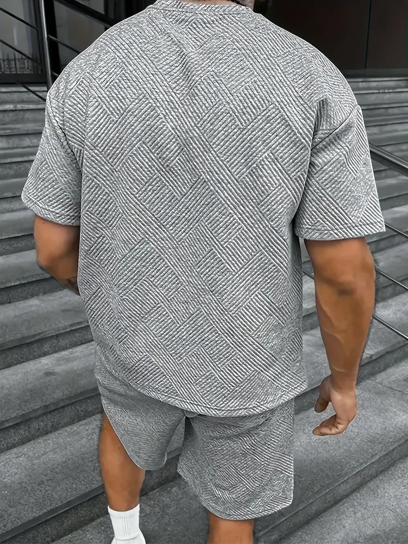 Justin- Herren Set aus Rundhalshemd und Shorts