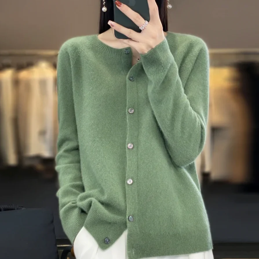 Klassische Strickjacke mit Knöpfen für Damen - Cosima