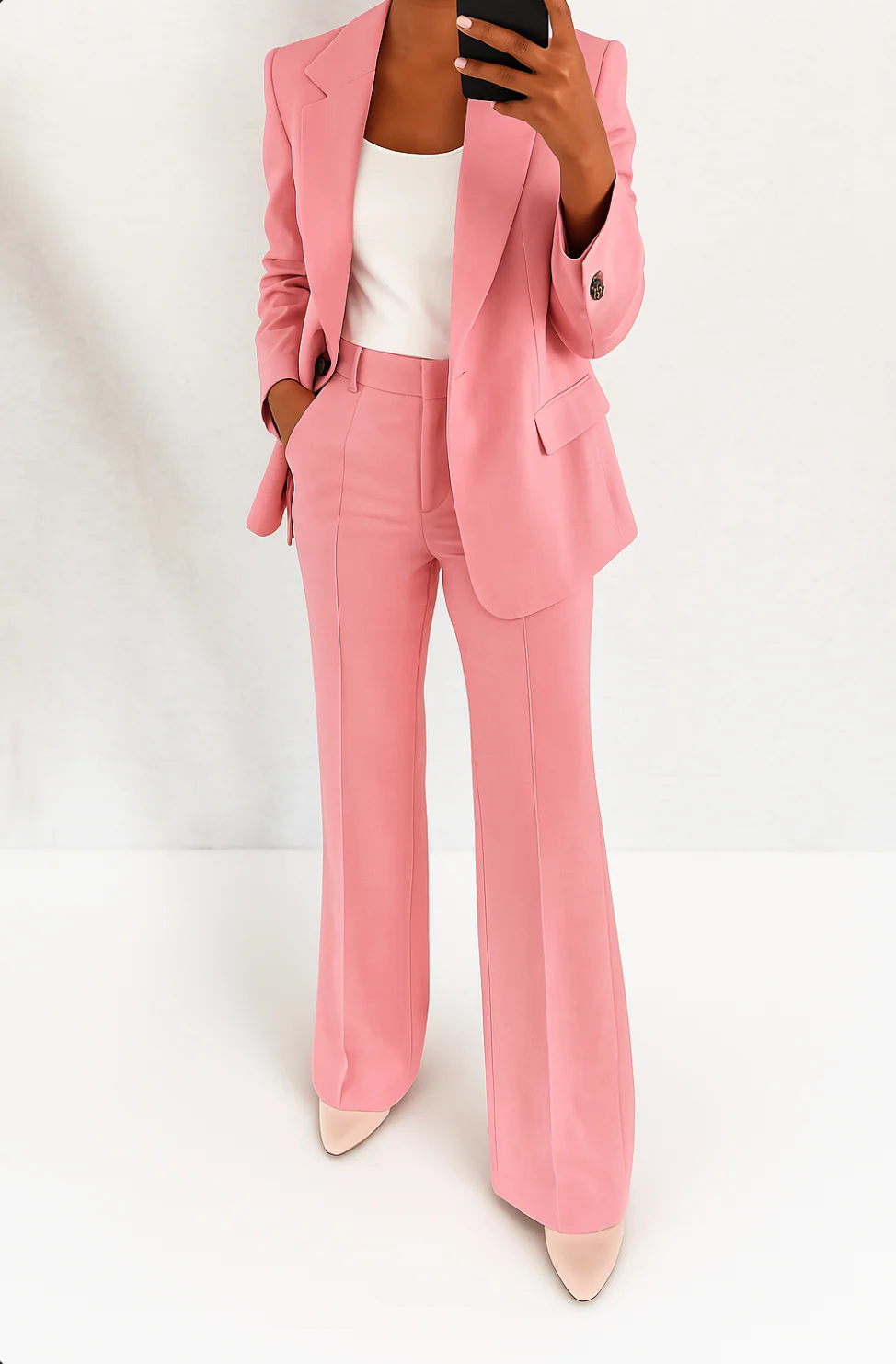 Laura – Moderner klassischer Damen Blazer mit passender Stoffhose - Image 4