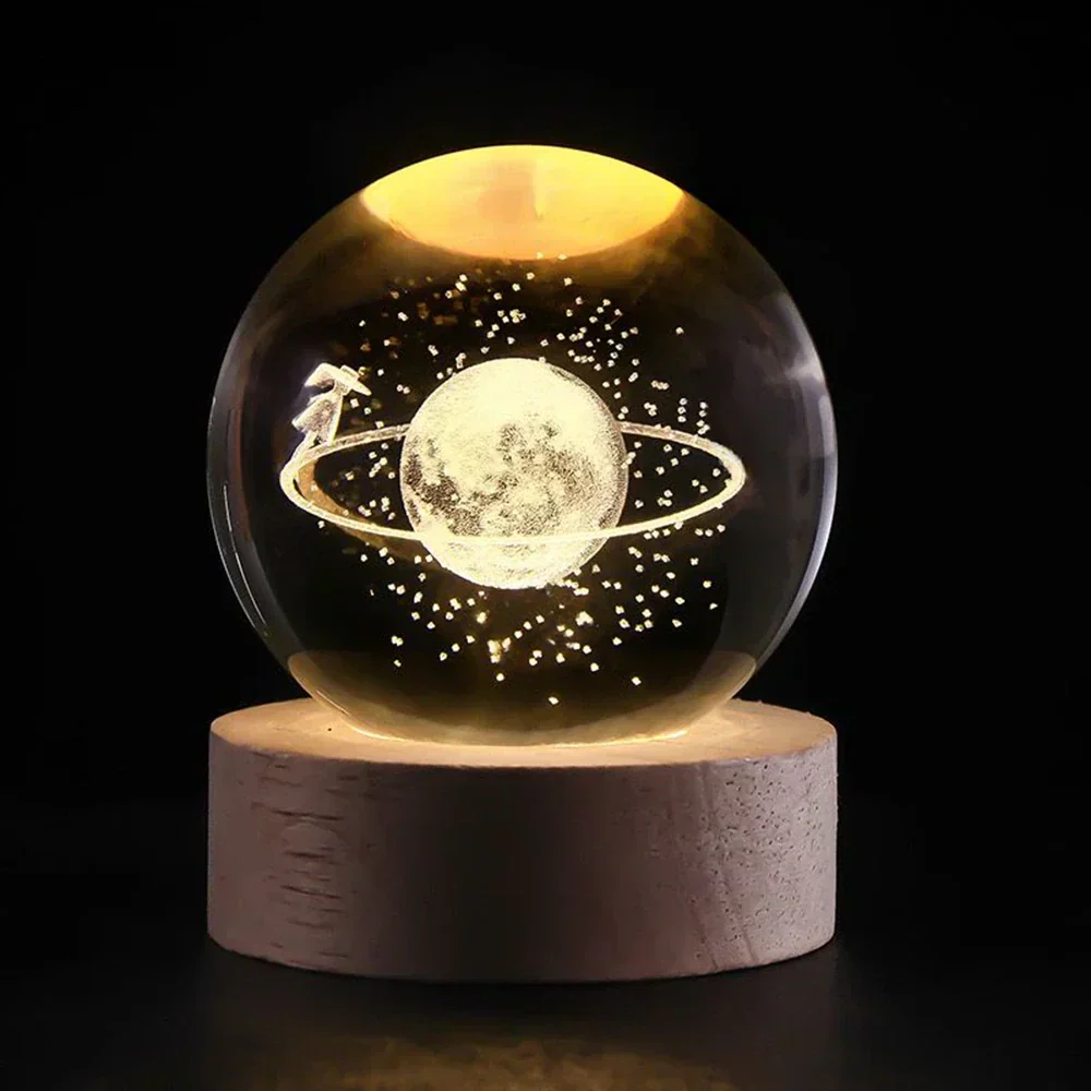 LED Nachtlicht Kristallkugel aus Glas Holzsockel - Image 2