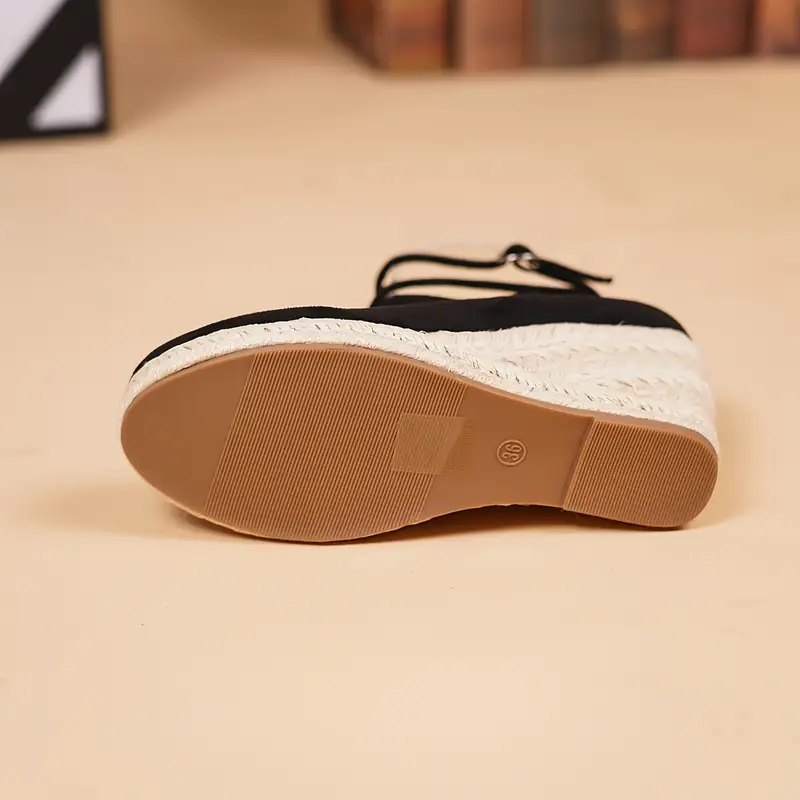 Leija – Schwarze Espadrilles mit Keilabsatz und Knöchelriemen - Image 4