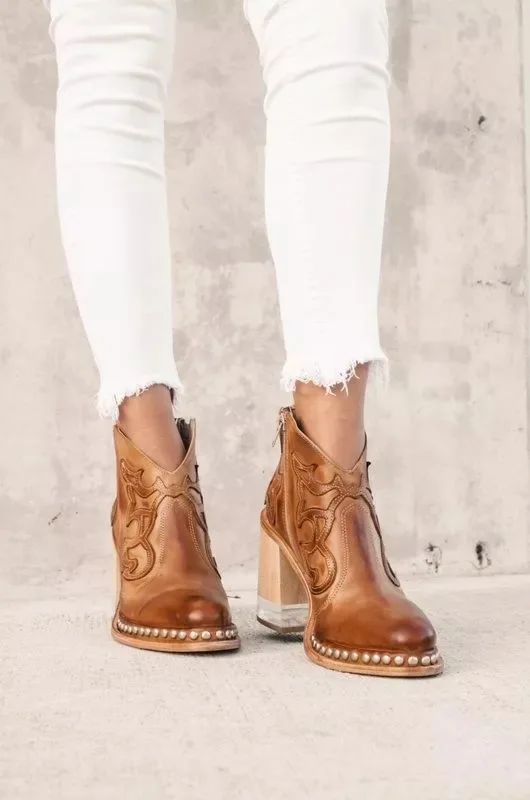 Lorena- Palmer Norwich Bestickte Lederstiefel - Image 10