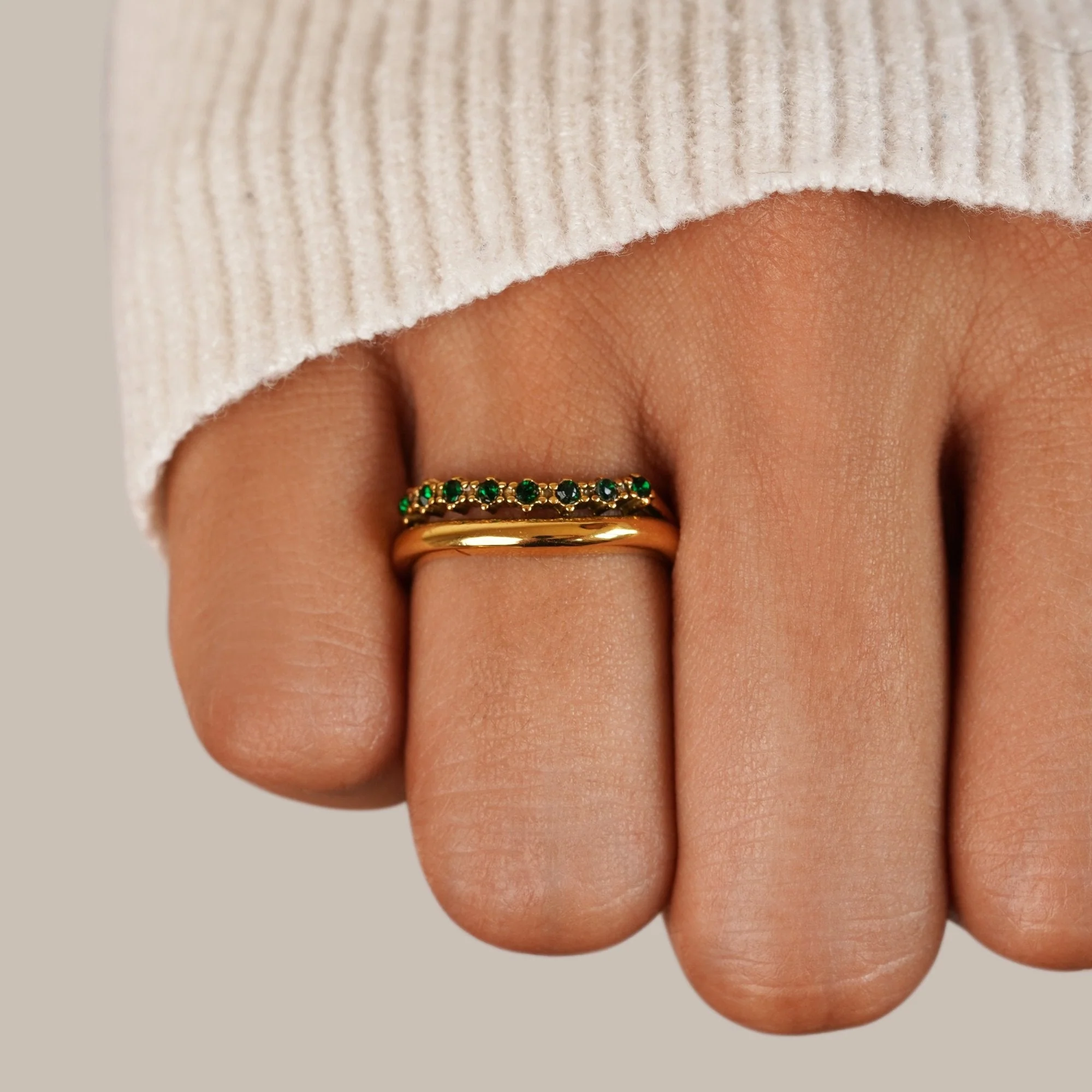 Mary - Smaragdgrüner, geschichteter Ring