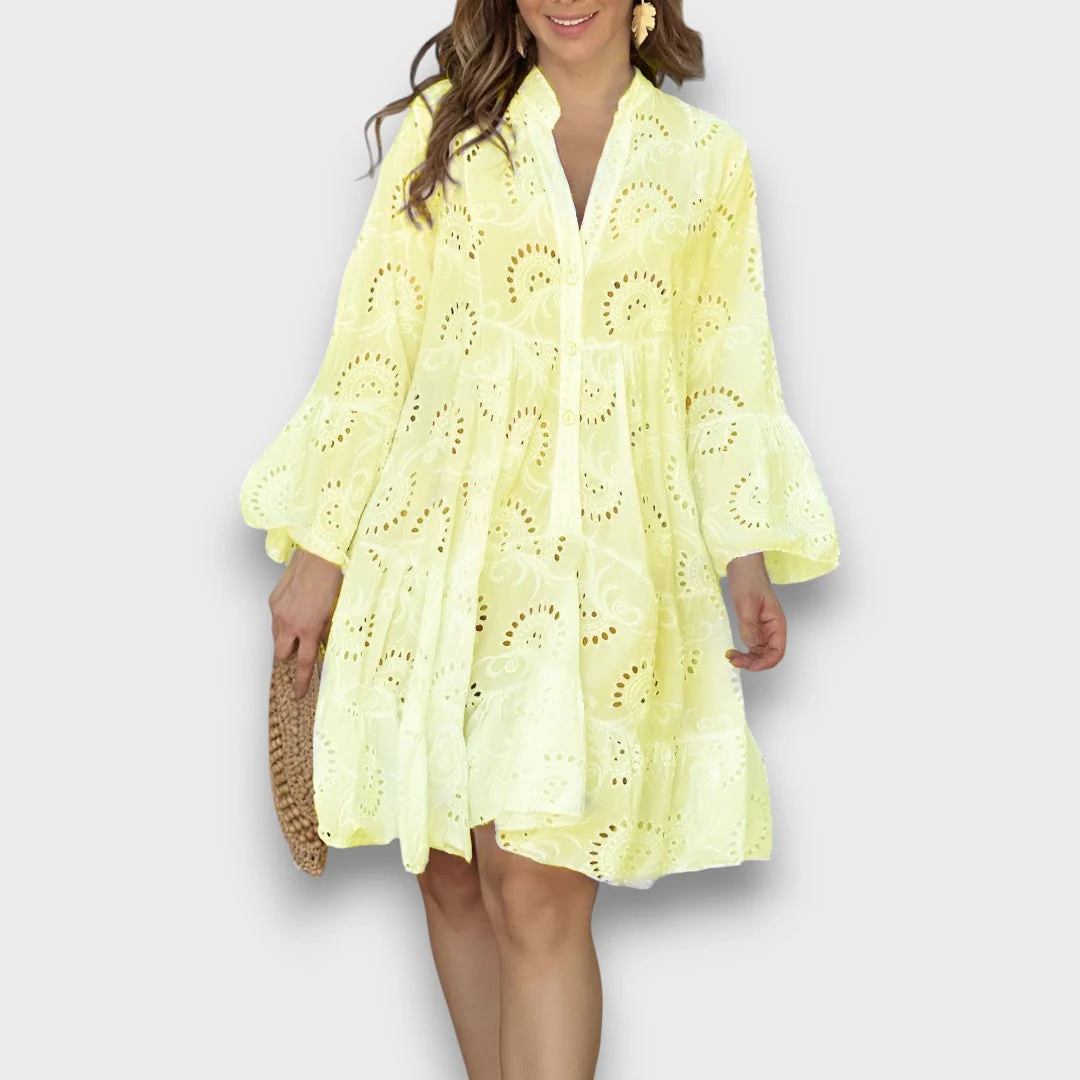 Merelina – Kleid mit Broderie und Volantärmeln