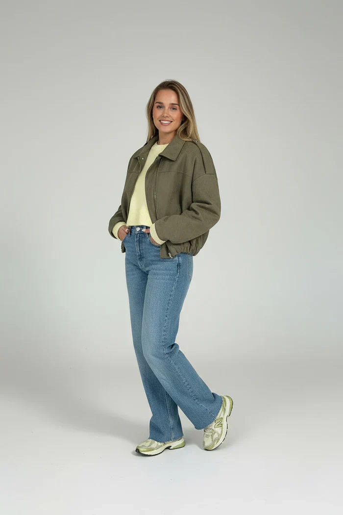 Mia | Elegante Wildleder Bomberjacke Damen für City-Looks - Image 3