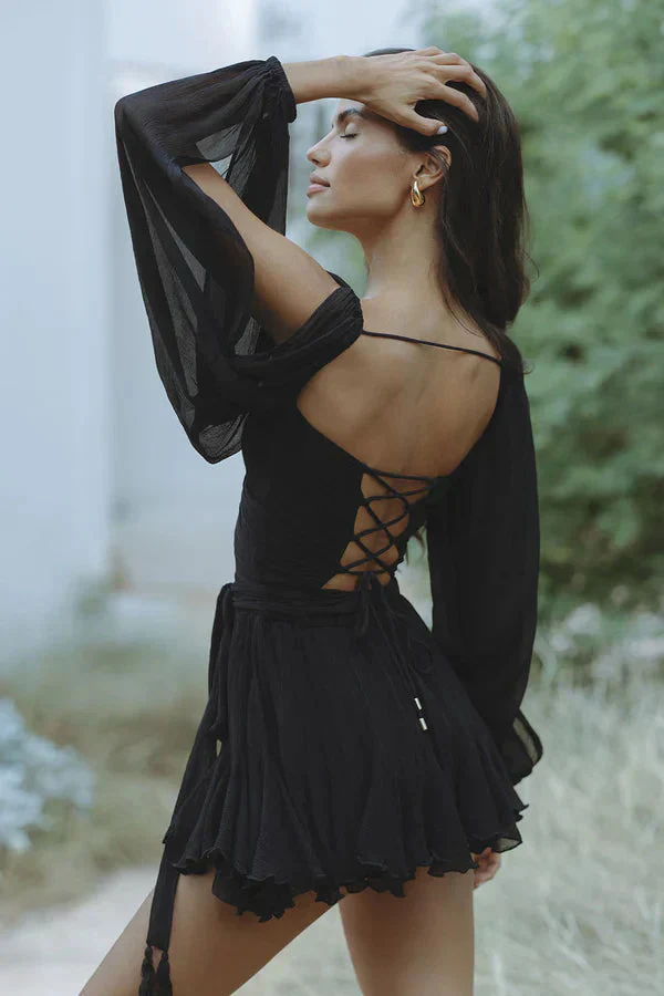 Mila | Minikleid mit offenem Rücken und Ballonärmeln