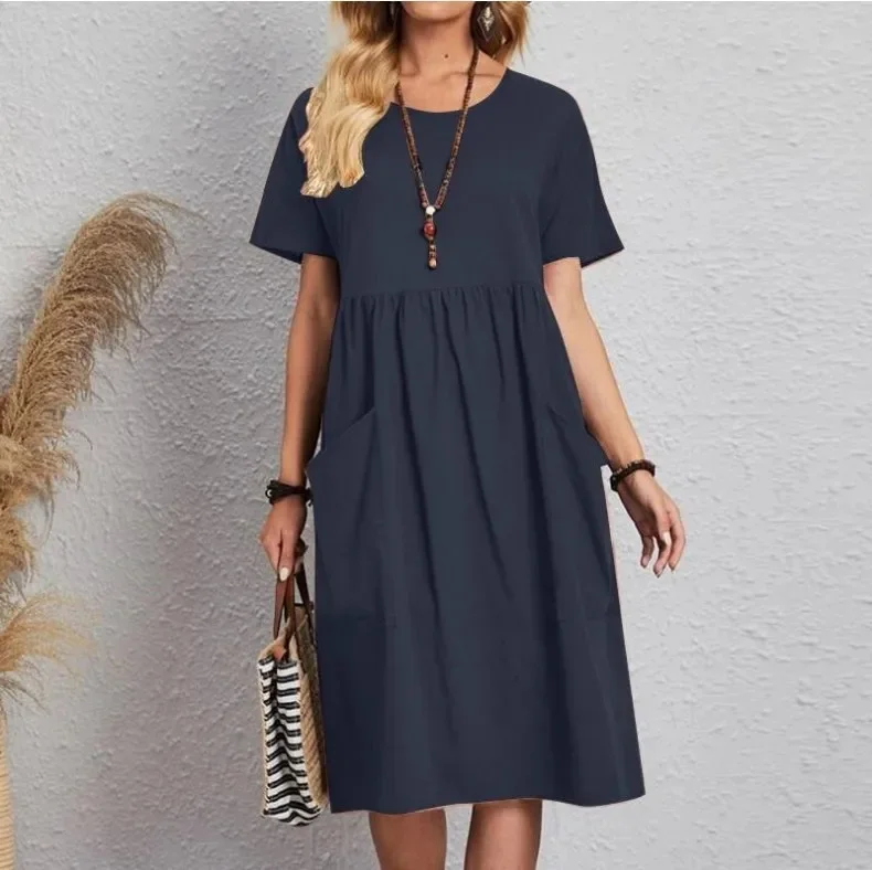 Mira | Marineblaues Midi-Kleid mit kurzen Ärmeln"
Rewritten: "Mira | Midi-Kleid in Marineblau mit kurzen Ärmeln - Image 3