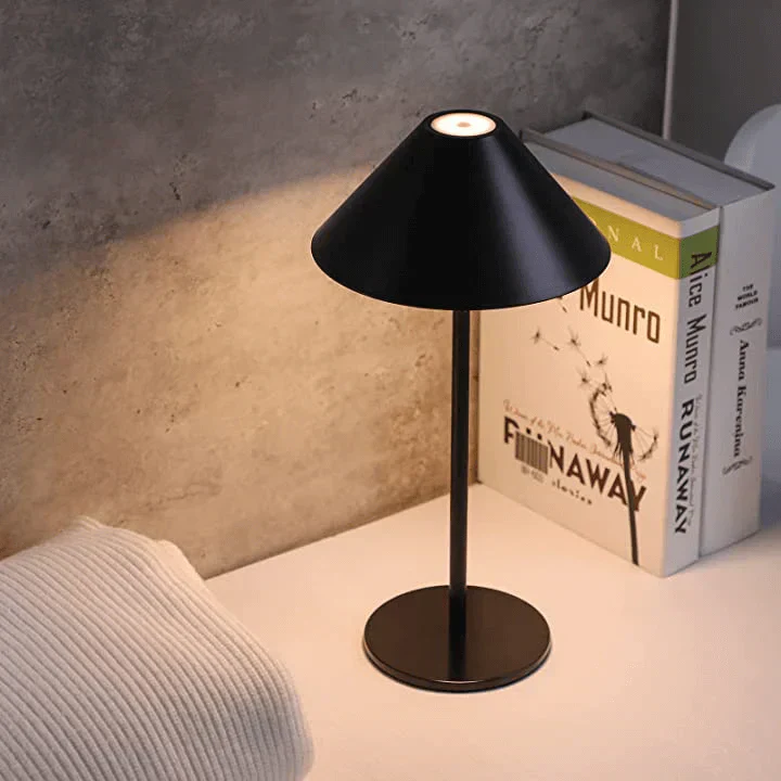 Moderne LED-Tischlampe – Stilvolles, kabelloses Design für Zuhause und Gastronomie