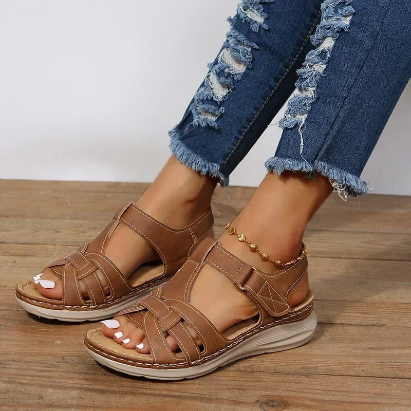 Modische Ledersandalen für Frauen - Sinea - Image 3
