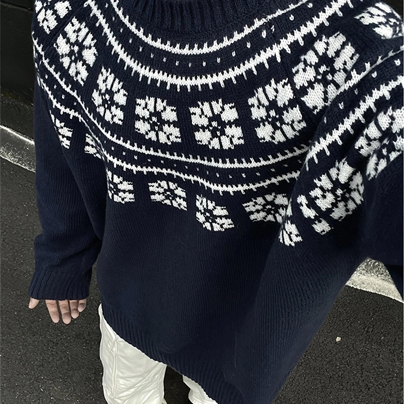 Noah | Vintage Isländischer Pullover - Image 2