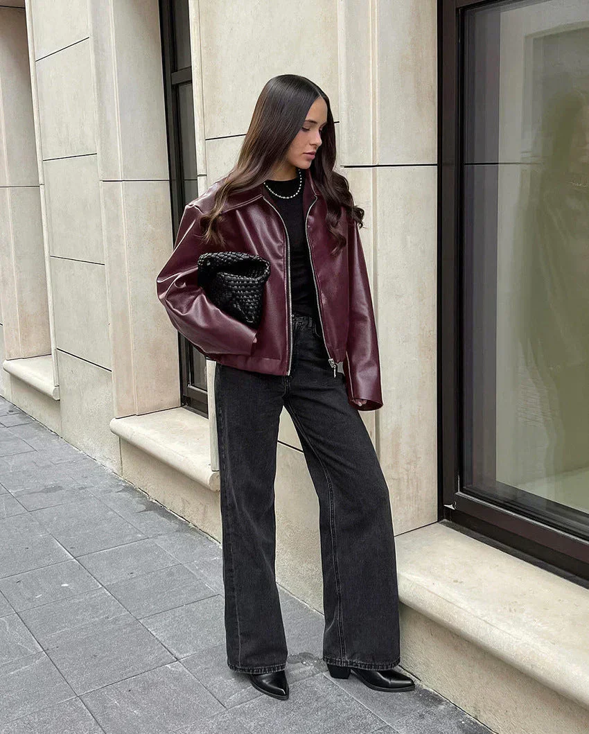 Olivia – Moderne Damen Kurzjacke aus Glattleder-Optik mit Reißverschluss - Image 3
