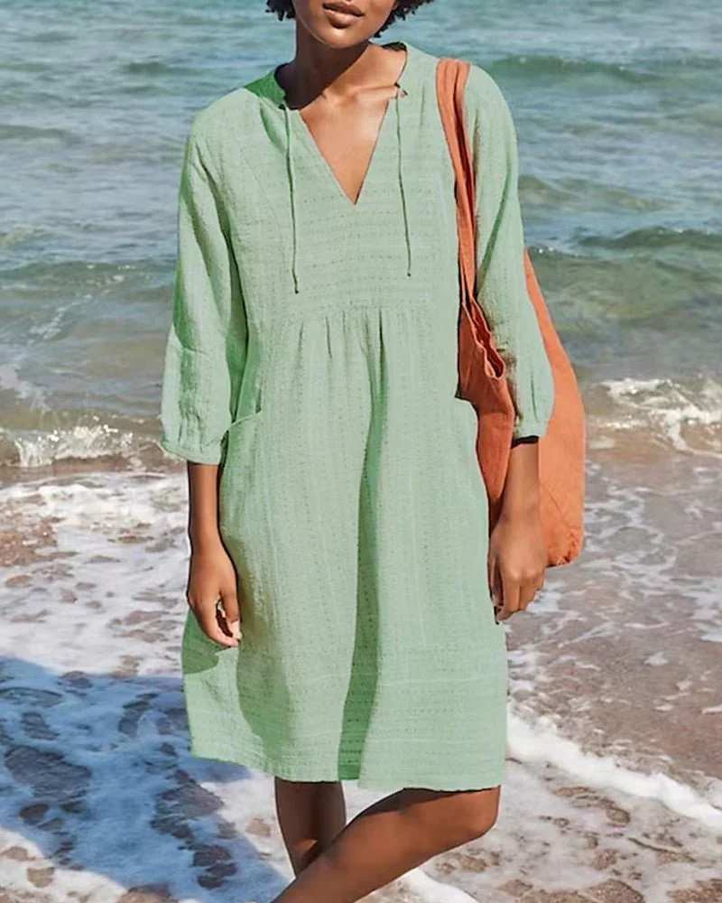 Plony – Leichtes Strandkleid aus strukturierter Baumwolle mit V-Ausschnitt - Image 2