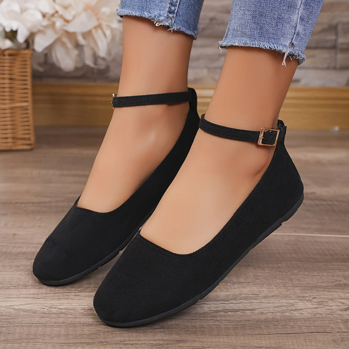 Schwarze Dirndl Schuhe mit Knöchelriemen für Damen | Flach
