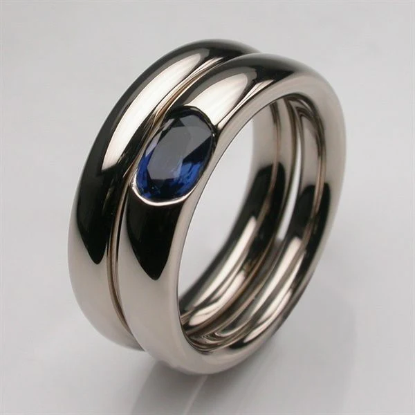 Silberring mit blauem Vintage-Kristall