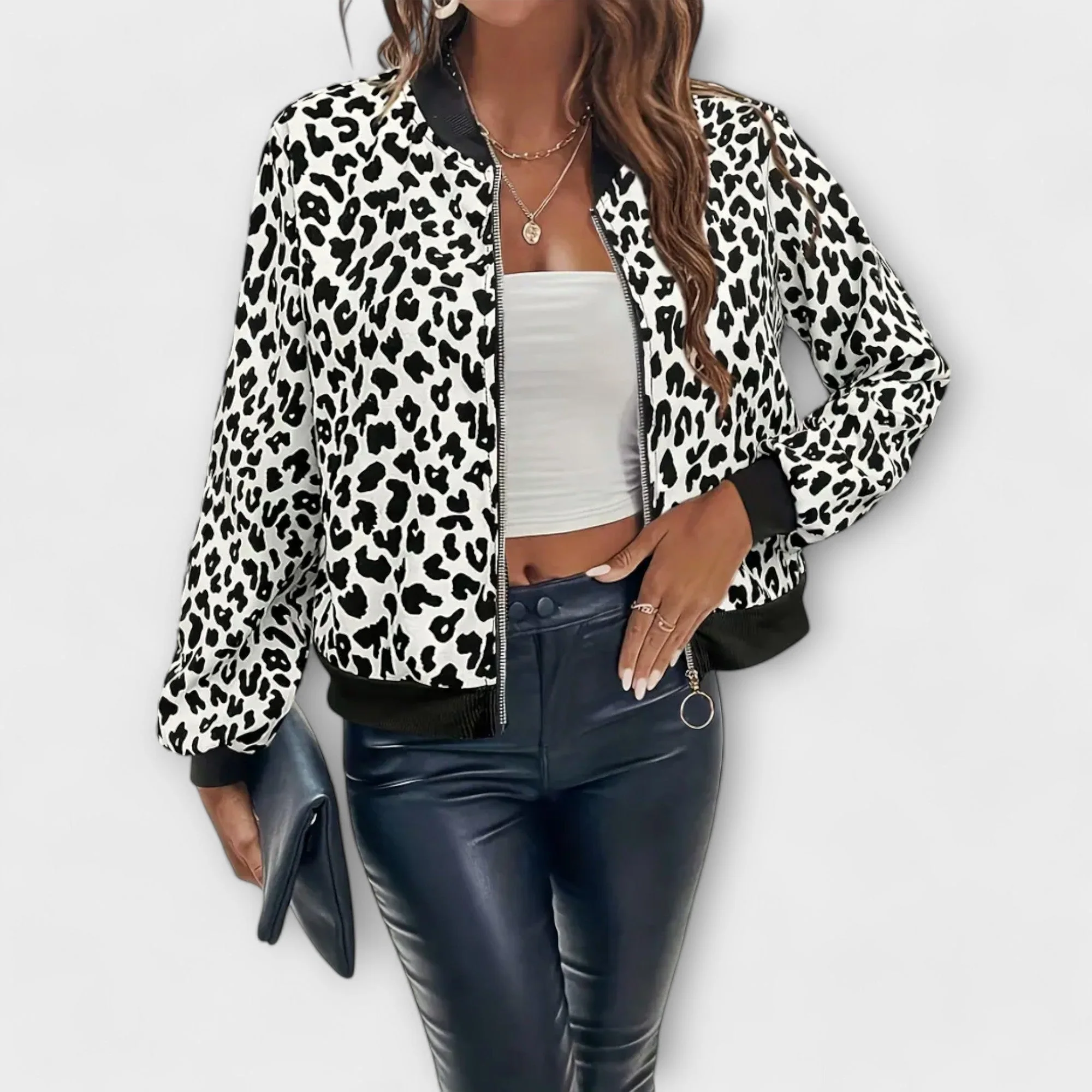 Sophie | Auffällige Damen Jacke im Leopardenstil - Image 9