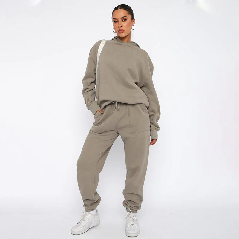 Übergroßer Kapuzenpullover und Jogger-Set für Damen - Image 9