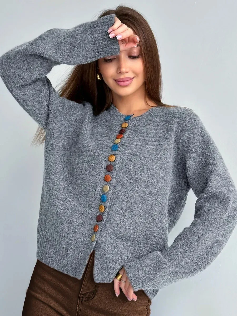 Victoria | Eleganter Damen Cardigan mit dekorativen Knöpfen - Image 5