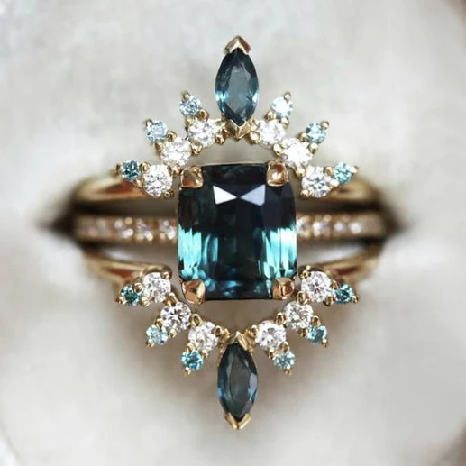 Vintage Brillant Blau Bläuliche Kristalle Ring