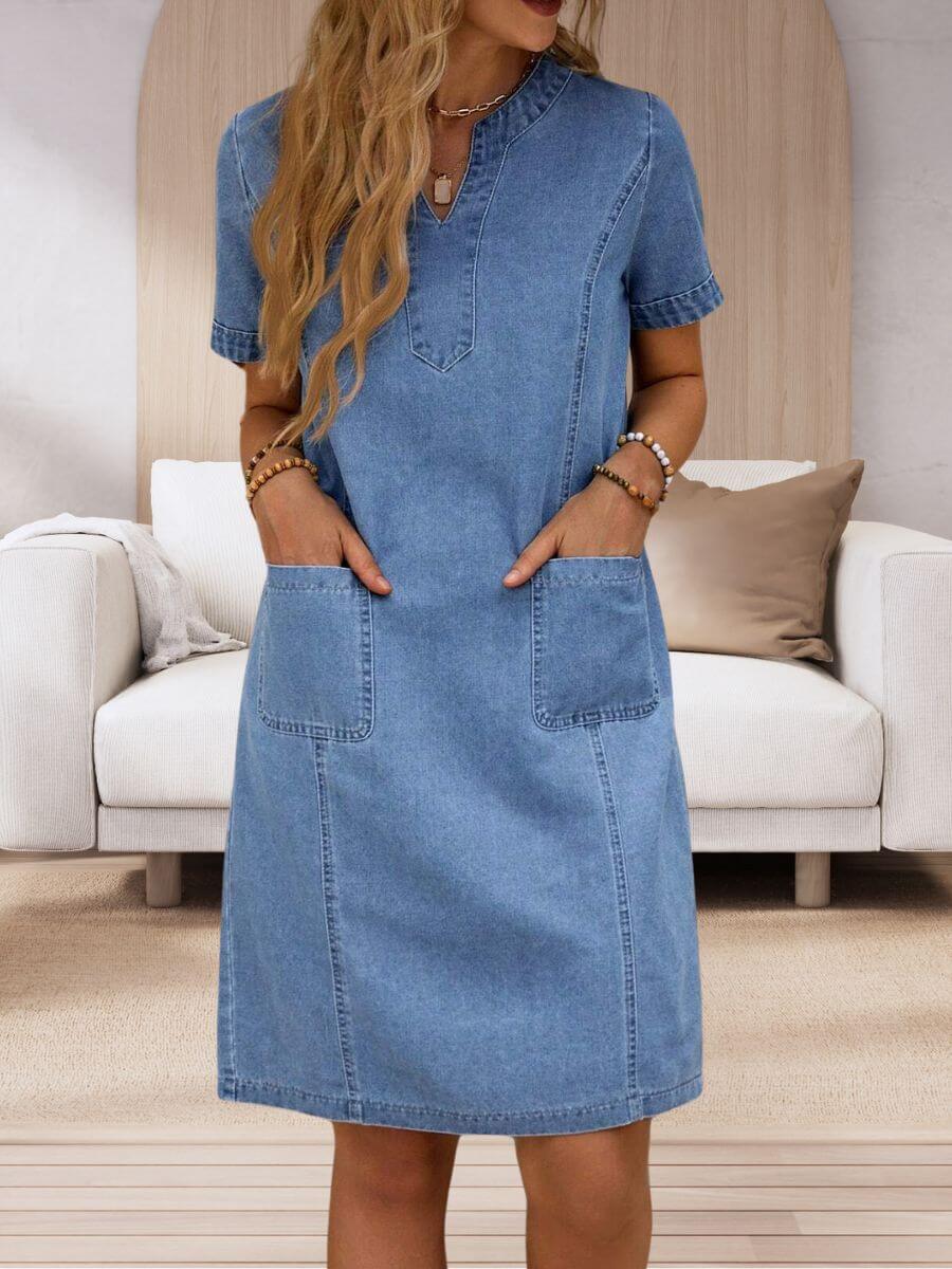 Viola – Sommerliches Jeanskleid mit V-Ausschnitt